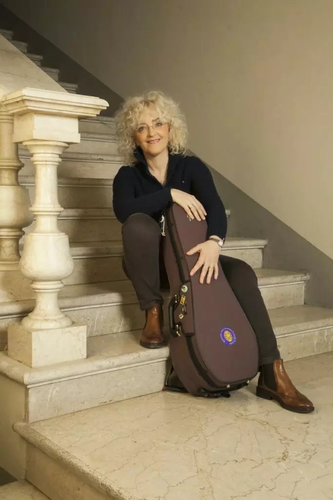 Dorina Frati Mandoline Instrument des Jahres Mandolinenspieler des Tages