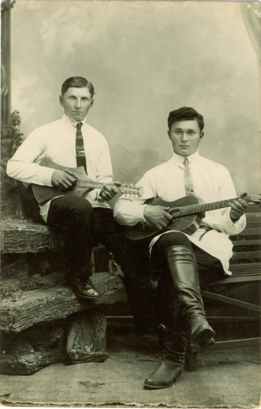 Duo mit Mandoline und Gitarre
